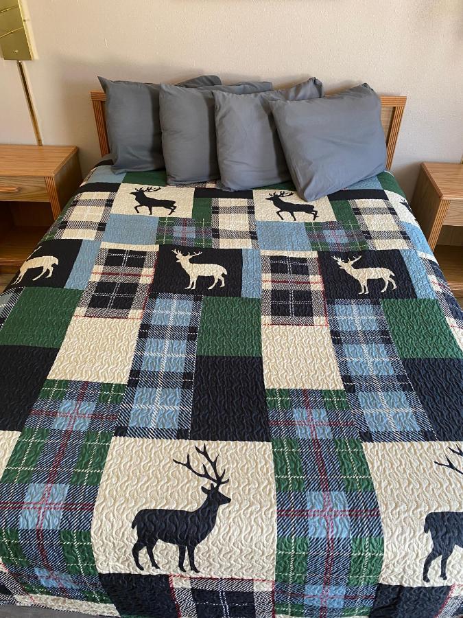 Deer Lodge Motel Sundance Luaran gambar