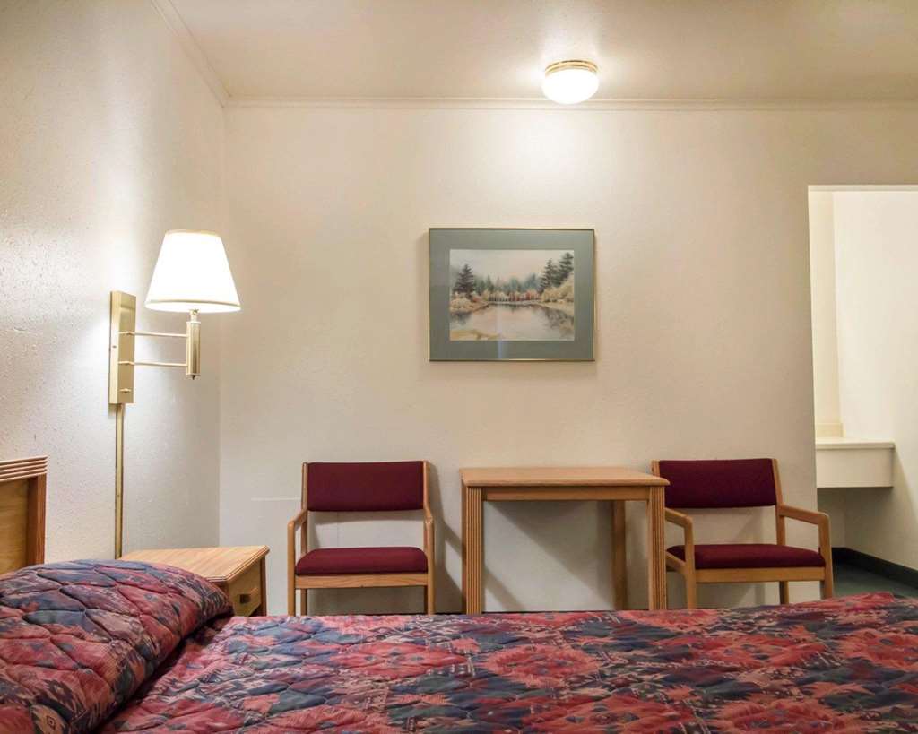 Deer Lodge Motel Sundance Bilik gambar
